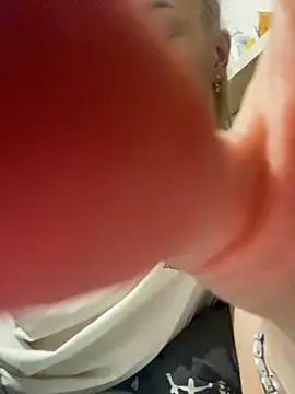 Snapshot of DreamGirl-777 chatting on January 28, 1:49 pm DreamGirl-777 online show from January 28, 1:49 pm