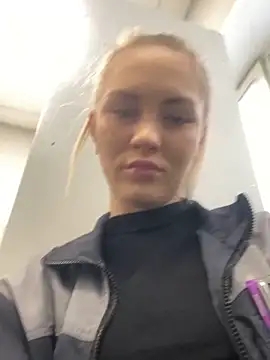 Snapshot of DreamGirl-777 chatting on February 26, 3:53 am DreamGirl-777 online show from February 26, 3:53 am