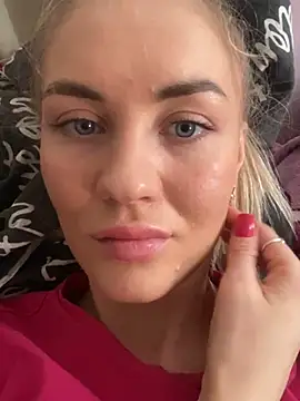 Snapshot of DreamGirl-777 chatting on March 6, 6:30 am DreamGirl-777 online show from March 6, 6:30 am