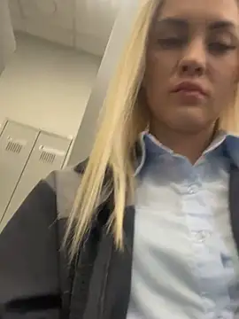 Snapshot of DreamGirl-777 chatting on March 18, 4:15 am DreamGirl-777 online show from March 18, 4:15 am