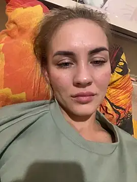 Snapshot of DreamGirl-777 chatting on September 9, 5:01 pm DreamGirl-777 online show from September 9, 5:01 pm