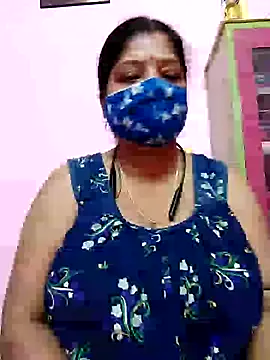 Snapshot of Kayra_34 chatting on February 5, 4:03 pm Kayra 34 online show from February 5, 4:03 pm