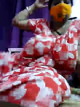 Snapshot of Kayra_34 chatting on February 9, 5:54 pm Kayra 34 online show from February 9, 5:54 pm