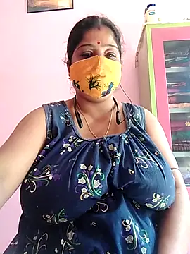 Snapshot of Kayra_34 chatting on February 14, 6:02 am Kayra 34 online show from February 14, 6:02 am