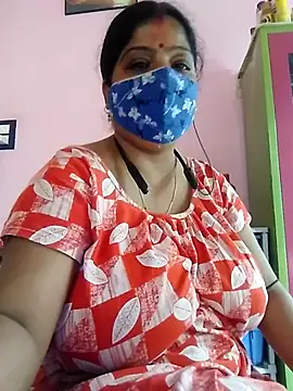 Snapshot of Kayra_34 chatting on February 19, 5:49 am Kayra 34 online show from February 19, 5:49 am