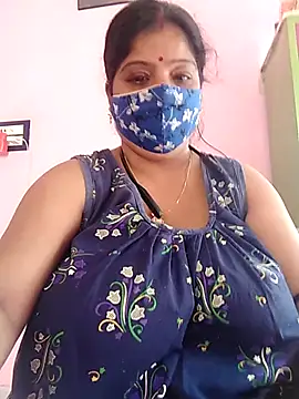 Snapshot of Kayra_34 chatting on February 24, 8:49 am Kayra 34 online show from February 24, 8:49 am