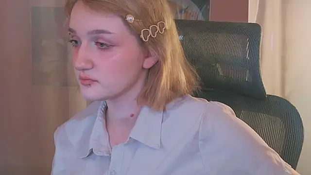 ELLIEJAY online show from February 8, 5:33 am