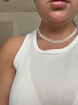 magical mia online show from July 9, 10:52 am