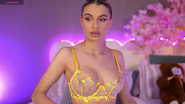 HaileyMadow online show from May 24, 7:13 am