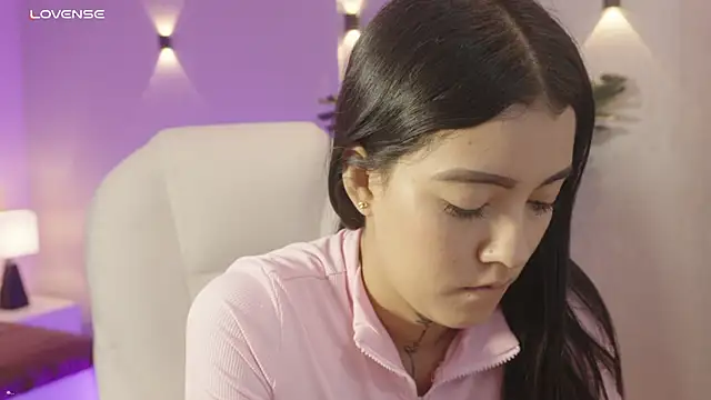 miagomezweb1 online show from November 7, 12:38 pm