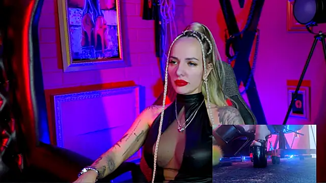 MonicaMaxwel online show from February 26, 10:03 am