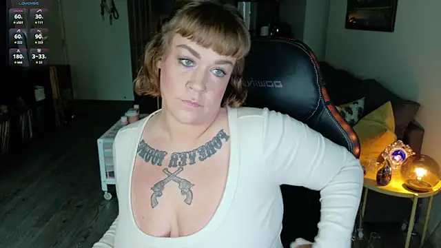 WendyDarling online show from October 1, 8:15 pm