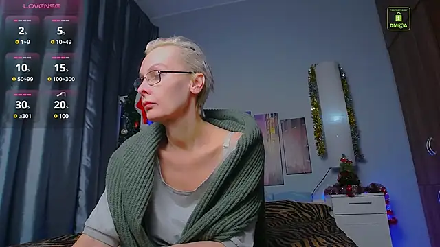 Snapshot of HelgaHimmell chatting on January 8, 10:58 pm HelgaHimmell online show from January 8, 10:58 pm