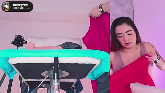 Snapshot of Angelst__ chatting on November 14, 8:02 am Angelst online show from November 14, 8:02 am