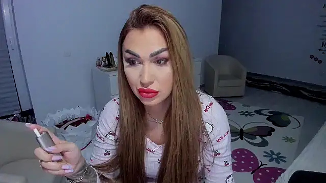 GlossyDiamondX online show from February 17, 4:20 am