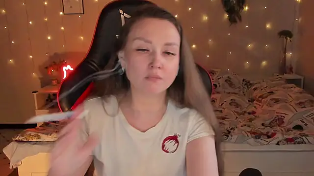 desperatehousewife   online show from April 18, 4:05 am