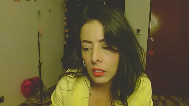 ella peck online show from December 18, 4:51 am