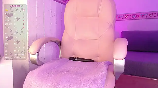 Snapshot of keily_gh1 chatting on February 5, 10:08 am keily gh1 online show from February 5, 10:08 am