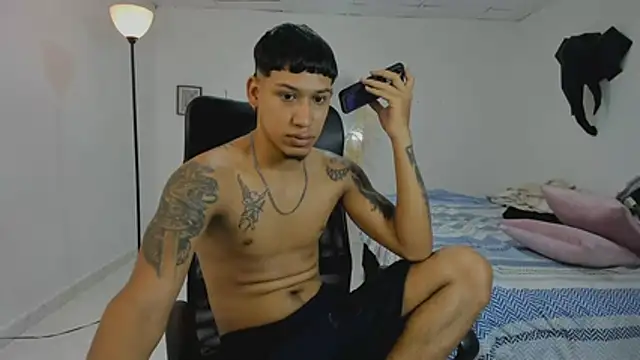 slim master12 online show from February 25, 9:02 pm