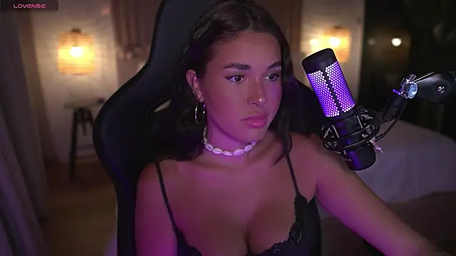 Snapshot of Lizhush_ chatting on January 8, 5:37 pm Lizhush online show from January 8, 5:37 pm