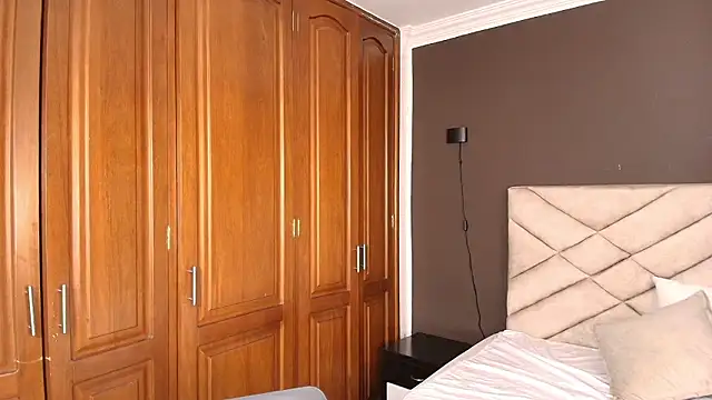 Raquel jones online show from February 1, 12:04 pm