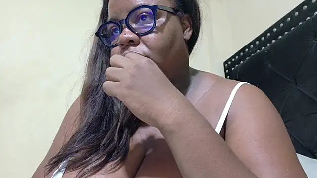 TatianaSantodomingo online show from April 18, 11:03 am