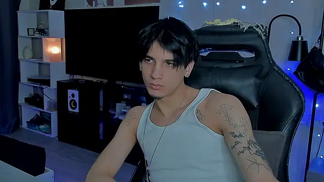 Snapshot of MarkBrowniii chatting on January 6, 12:31 pm MarkBrowniii online show from January 6, 12:31 pm