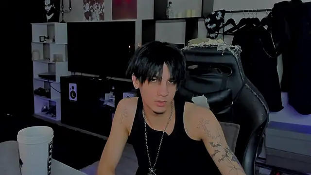 Snapshot of MarkBrowniii chatting on February 16, 12:34 pm MarkBrowniii online show from February 16, 12:34 pm