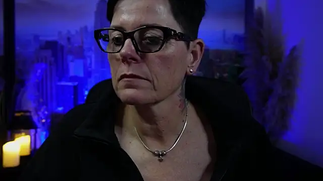 ninarandmann online show from December 18, 8:04 pm