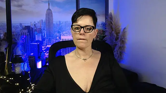 ninarandmann online show from December 20, 6:15 pm