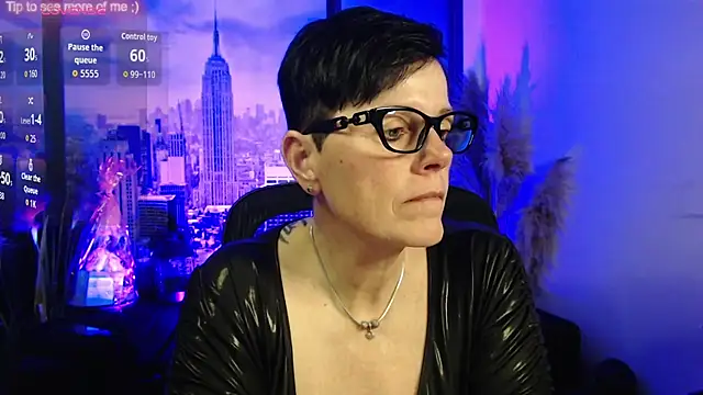 ninarandmann online show from April 18, 4:11 pm