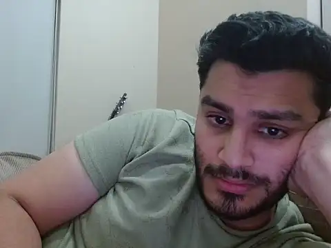 Snapshot of robintoit chatting on February 15, 5:31 pm robintoit online show from February 15, 5:31 pm