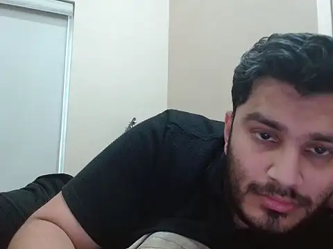 Snapshot of robintoit chatting on February 17, 4:53 am robintoit online show from February 17, 4:53 am