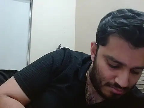 Snapshot of robintoit chatting on February 17, 5:30 pm robintoit online show from February 17, 5:30 pm