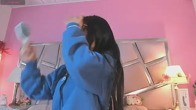 Bonniepark online show from May 15, 4:25 pm