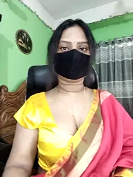 Snapshot of Idhika_Paul chatting on April 22, 7:44 am Idhika Paul online show from April 22, 7:44 am