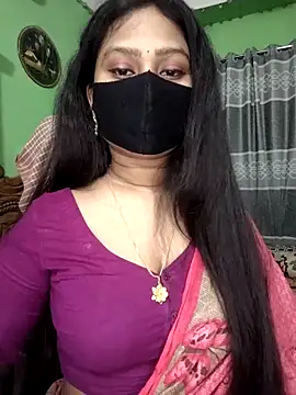 Snapshot of Idhika_Paul chatting on April 28, 2:27 am Idhika Paul online show from April 28, 2:27 am