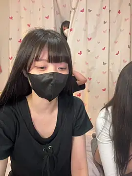 Snapshot of irohani_usagi chatting on May 28, 1:30 pm irohani usagi online show from May 28, 1:30 pm