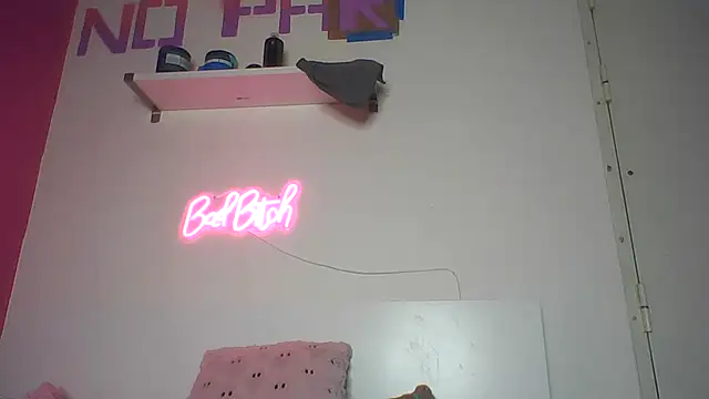 Snapshot of Icy__Diamond chatting on May 7, 8:58 pm Icy Diamond online show from May 7, 8:58 pm