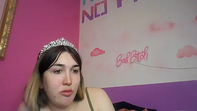 Snapshot of Icy__Diamond chatting on May 14, 8:15 pm Icy Diamond online show from May 14, 8:15 pm