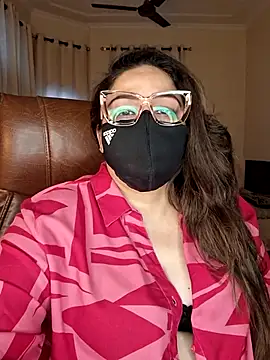 SEXY-Sardarni online show from April 7, 8:04 am