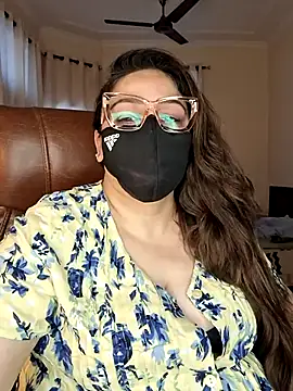 Snapshot of SEXY-Sardarni chatting on April 13, 7:58 am SEXY-Sardarni online show from April 13, 7:58 am