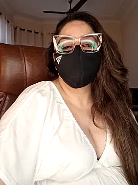 Snapshot of SEXY-Sardarni chatting on June 12, 8:13 am SEXY-Sardarni online show from June 12, 8:13 am