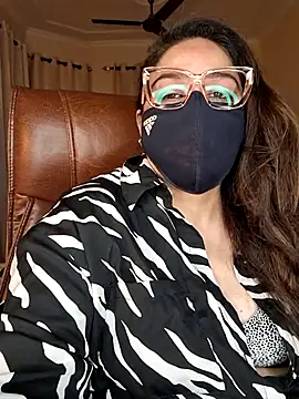 Snapshot of SEXY-Sardarni chatting on July 9, 2:21 pm SEXY-Sardarni online show from July 9, 2:21 pm