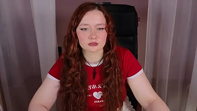 Snapshot of carolina_elf chatting on February 15, 2:11 pm carolina elf online show from February 15, 2:11 pm