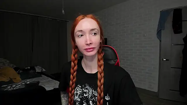 Snapshot of Roxy_Silver chatting on November 24, 8:52 pm Roxy Silver online show from November 24, 8:52 pm