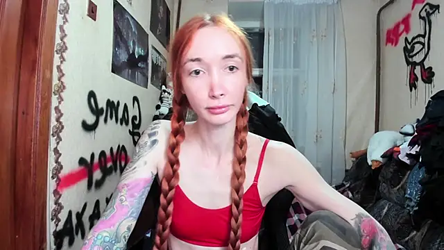 Snapshot of Roxy_Silver chatting on December 3, 7:56 pm Roxy Silver online show from December 3, 7:56 pm