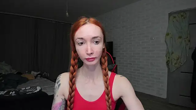 Snapshot of Roxy_Silver chatting on December 5, 4:03 pm Roxy Silver online show from December 5, 4:03 pm