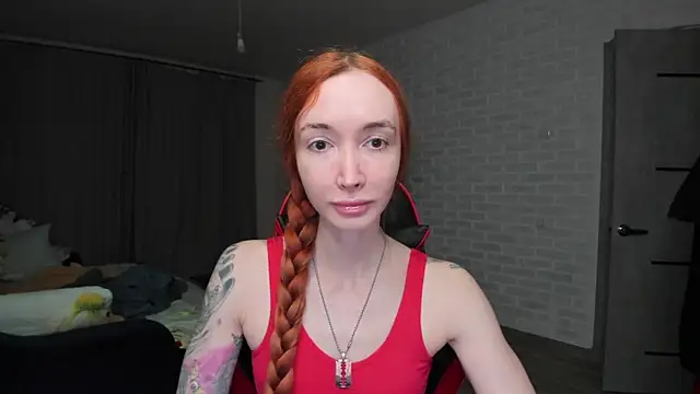 Snapshot of Roxy_Silver chatting on December 15, 7:18 pm Roxy Silver online show from December 15, 7:18 pm