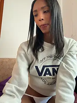 Snapshot of xenia_golden chatting on March 16, 7:18 pm xenia golden online show from March 16, 7:18 pm